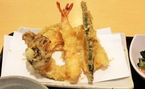 You can eat variety of "Tempura".