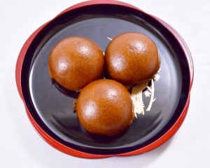 ”Age Manju”: The secondary products which it is fried.
