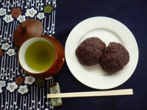 "O-hagi" with green tea.