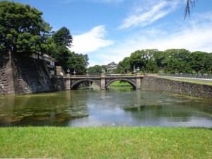 Emperor's Birthday (12/23)（The picture is "Imperial Palace"）