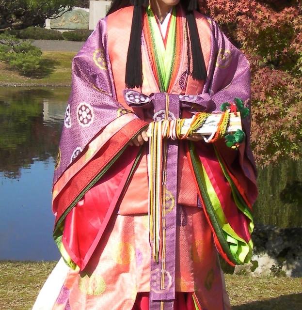Juni-Hitoe costume.