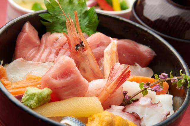 Kaisen-Don (seafood bowl)